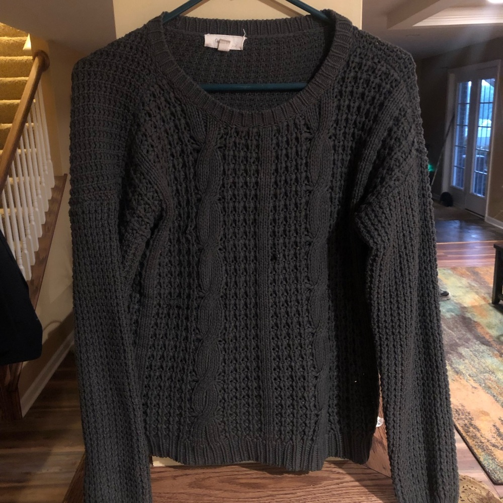 3 Sweater Bundle - Picture 6 of 7